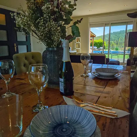 Spanish Experience, & Pool Villa *